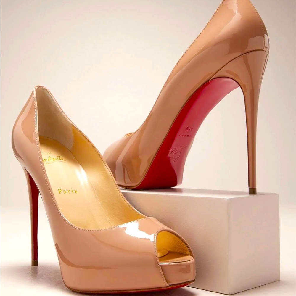 Very Privé 120 Peep-Toe Patent Leather Pumps